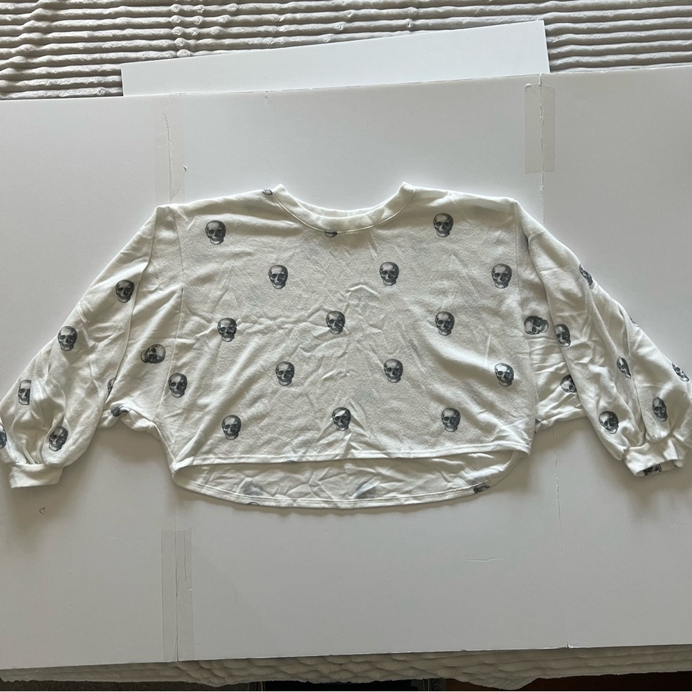 Vintage Havana Long Sleeve Dolman Sleeve With Skulls Top - Sz Medium.